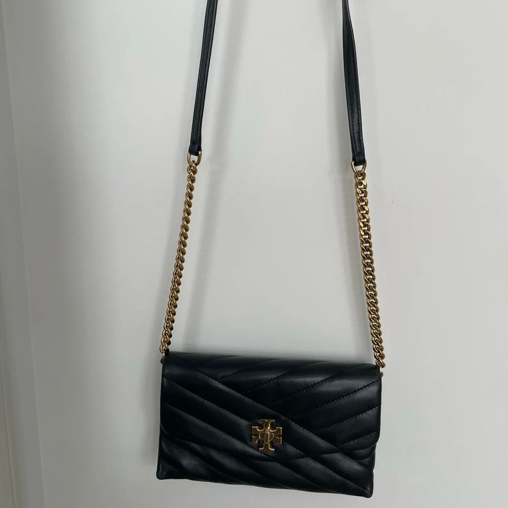 Tory Burch Quilted Leather Kira Wallet on Chain Black Gold - Picture 11 of 11